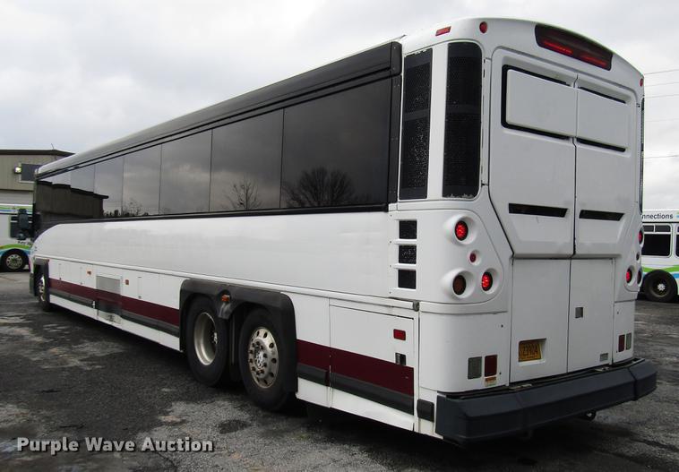image for item DF7844 2010 MCI D4505 coach bus
