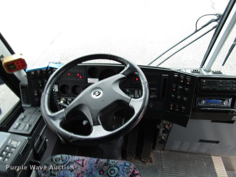 image for item DF7844 2010 MCI D4505 coach bus