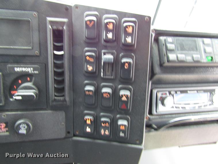 image for item DF7844 2010 MCI D4505 coach bus