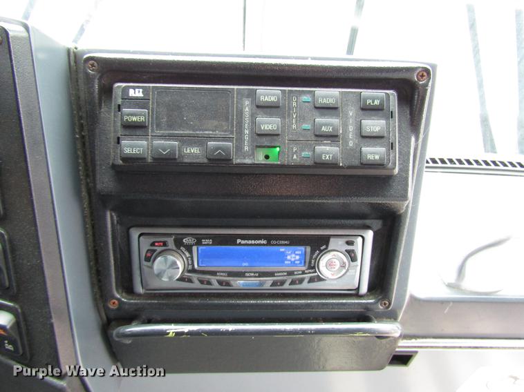 image for item DF7844 2010 MCI D4505 coach bus