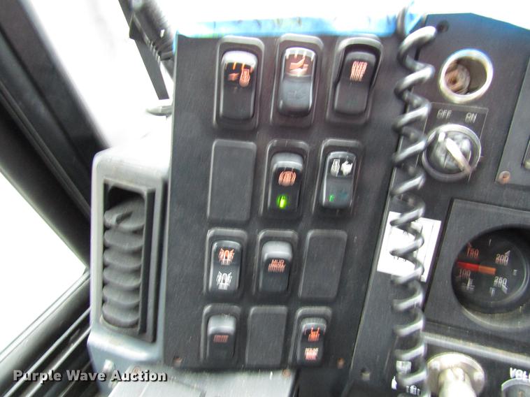 image for item DF7844 2010 MCI D4505 coach bus