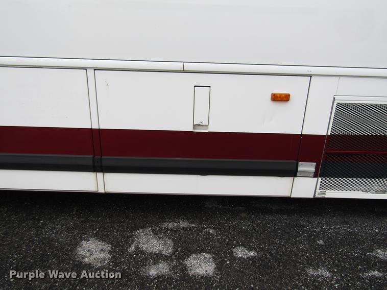 image for item DF7844 2010 MCI D4505 coach bus