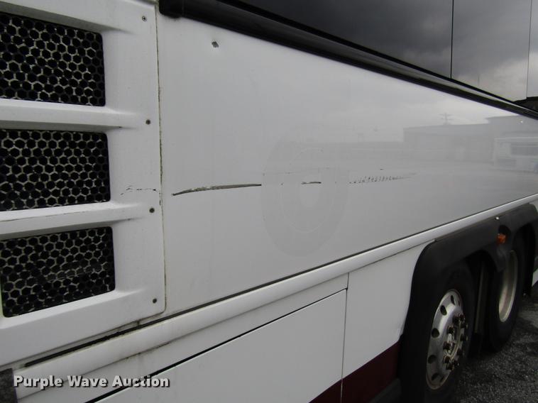 image for item DF7844 2010 MCI D4505 coach bus