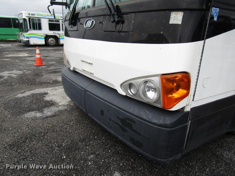 image for item DF7844 2010 MCI D4505 coach bus