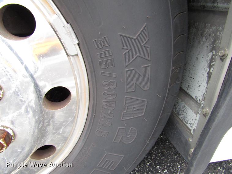 image for item DF7844 2010 MCI D4505 coach bus