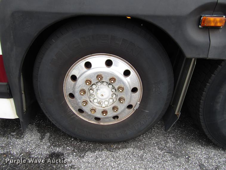 image for item DF7844 2010 MCI D4505 coach bus