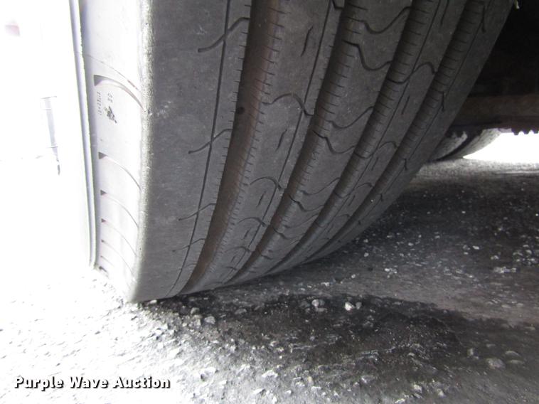 image for item DF7844 2010 MCI D4505 coach bus