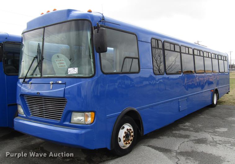 image for item DF7846 2005 Freightliner MB55 Champion shuttle bus