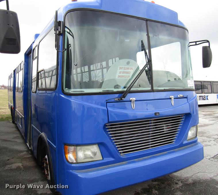 image for item DF7846 2005 Freightliner MB55 Champion shuttle bus