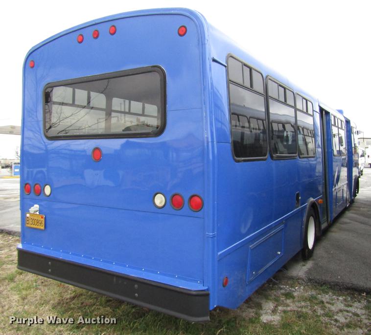 image for item DF7846 2005 Freightliner MB55 Champion shuttle bus