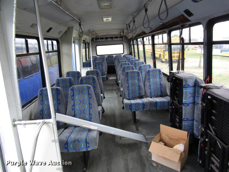 image for item DF7846 2005 Freightliner MB55 Champion shuttle bus