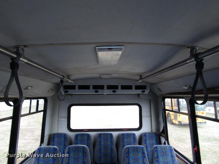 image for item DF7846 2005 Freightliner MB55 Champion shuttle bus