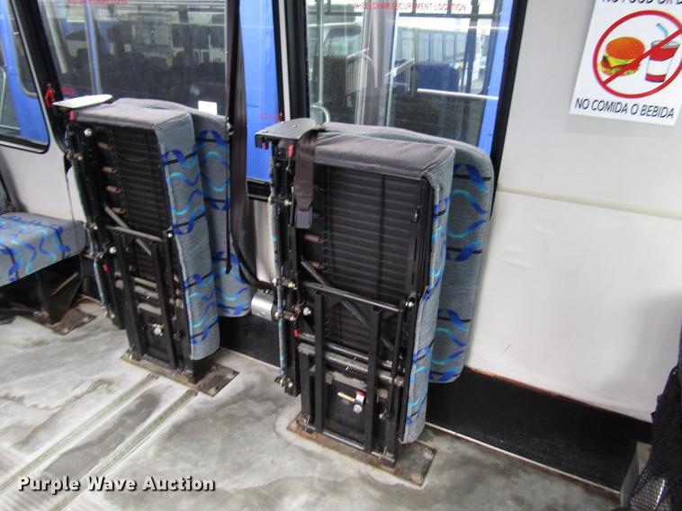 image for item DF7847 2005 Freightliner MB55 Champion shuttle bus