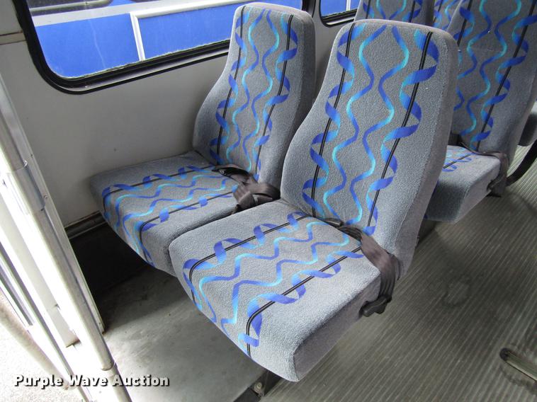 image for item DF7847 2005 Freightliner MB55 Champion shuttle bus