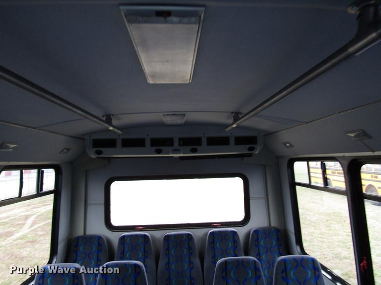image for item DF7847 2005 Freightliner MB55 Champion shuttle bus
