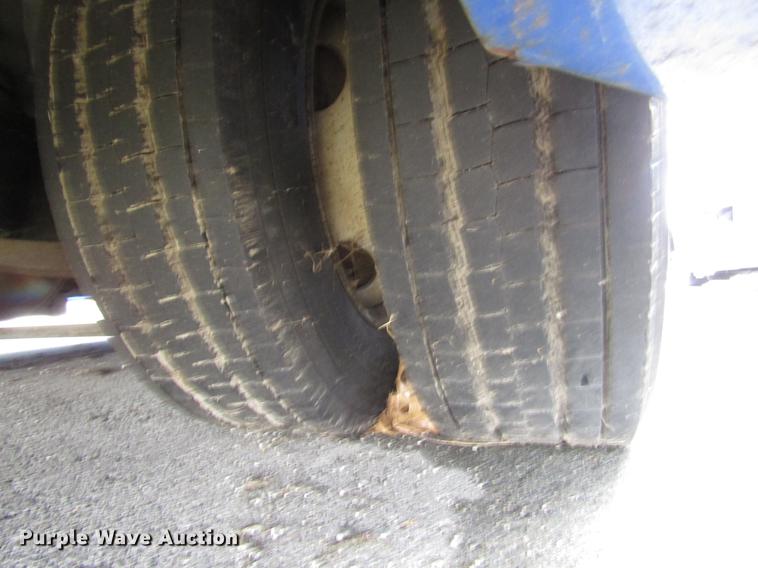 image for item DF7847 2005 Freightliner MB55 Champion shuttle bus