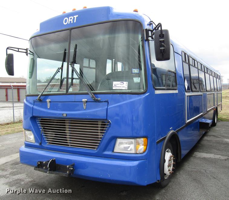 image for item DF7848 2005 Freightliner MB55 Champion shuttle bus