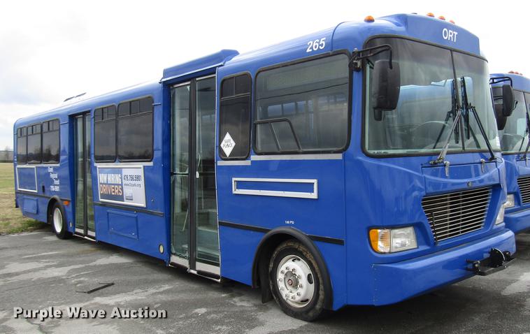 image for item DF7848 2005 Freightliner MB55 Champion shuttle bus