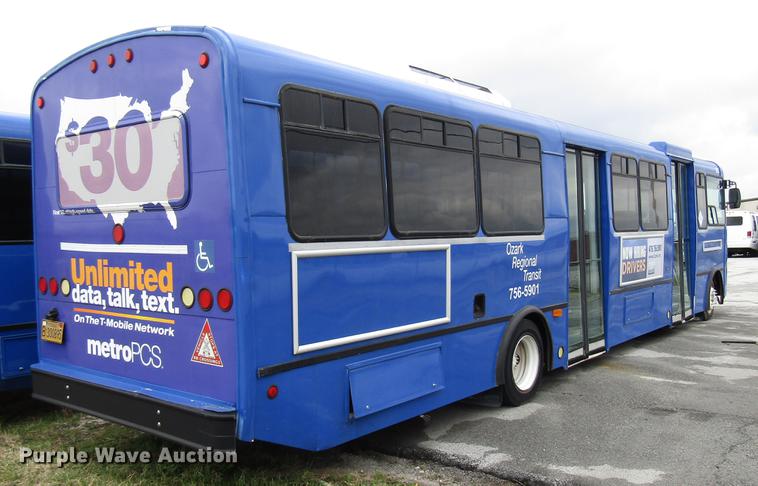 image for item DF7848 2005 Freightliner MB55 Champion shuttle bus