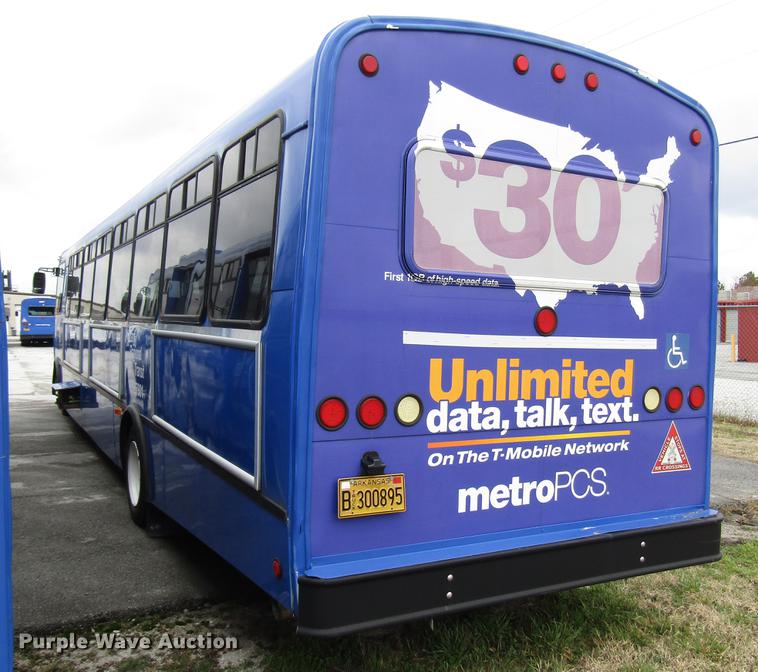 image for item DF7848 2005 Freightliner MB55 Champion shuttle bus