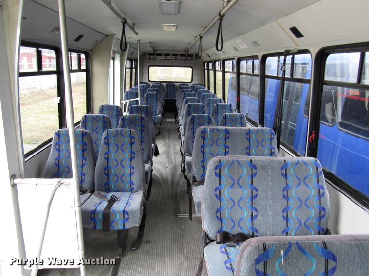 image for item DF7848 2005 Freightliner MB55 Champion shuttle bus