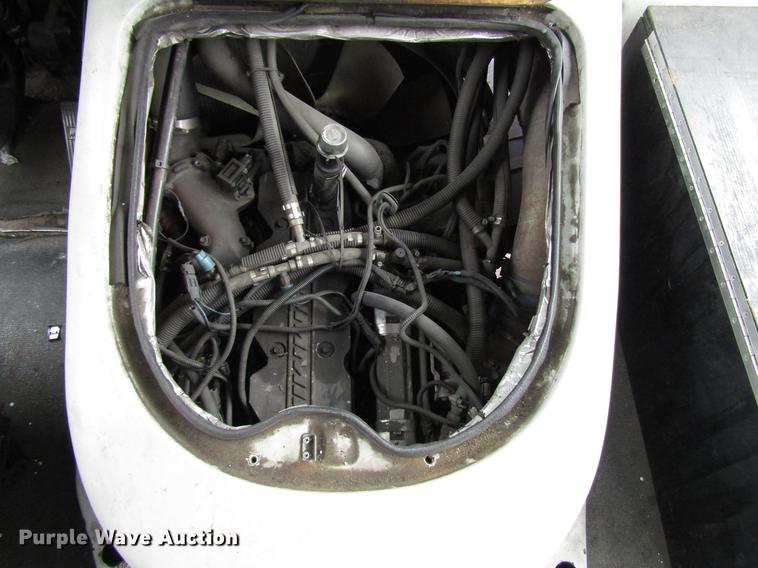 image for item DF7848 2005 Freightliner MB55 Champion shuttle bus