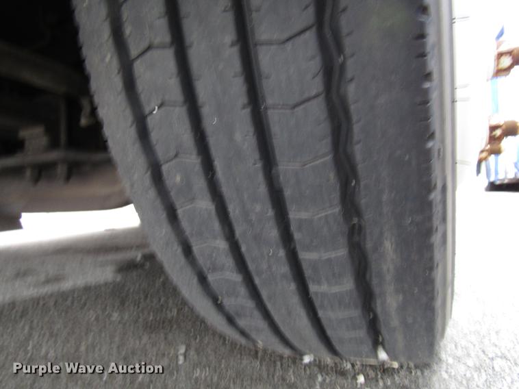 image for item DF7848 2005 Freightliner MB55 Champion shuttle bus