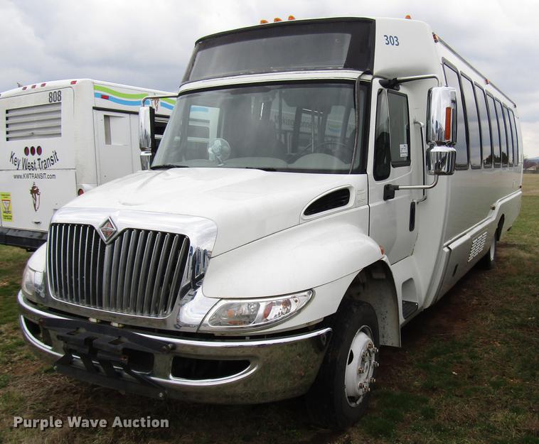 image for item DF7850 2008 International 3200 shuttle bus