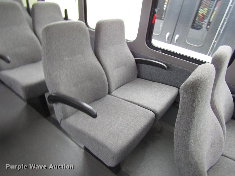 image for item DF7850 2008 International 3200 shuttle bus