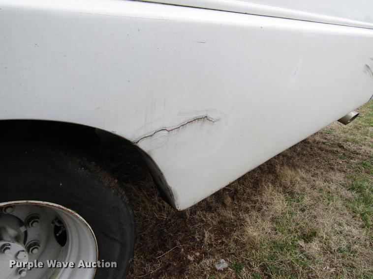 image for item DF7850 2008 International 3200 shuttle bus