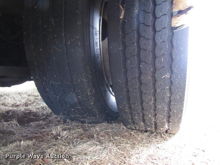 image for item DF7850 2008 International 3200 shuttle bus