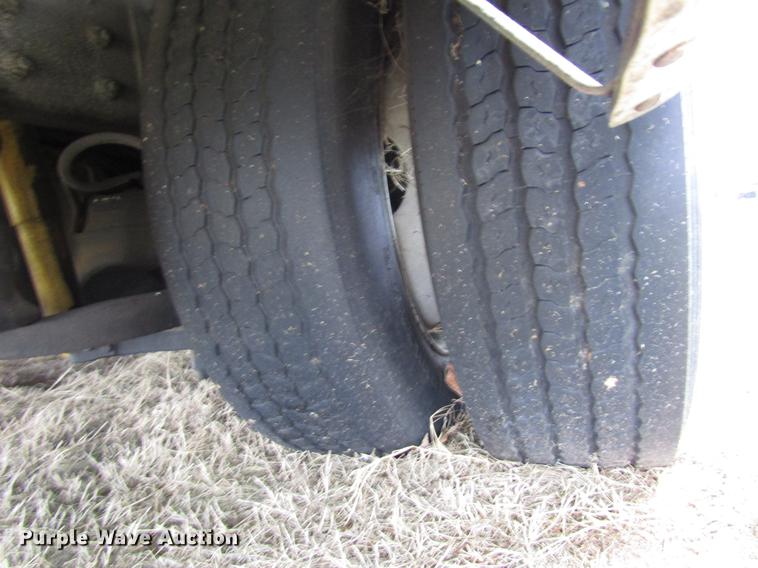 image for item DF7850 2008 International 3200 shuttle bus