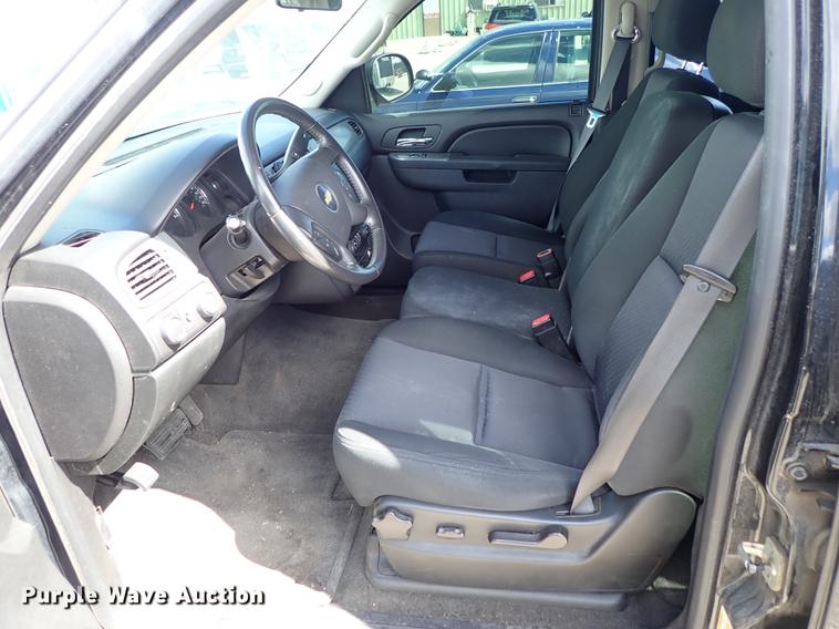 image for item DF8782 2010 Chevrolet Tahoe SUV