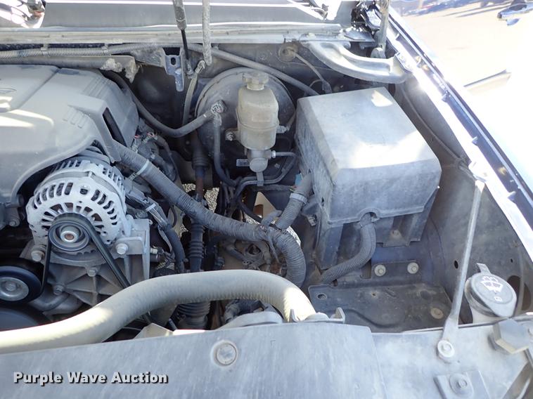 image for item DF8784 2011 Chevrolet Avalanche pickup truck