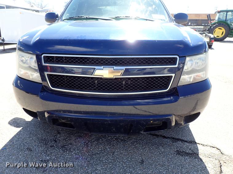 image for item DF8784 2011 Chevrolet Avalanche pickup truck