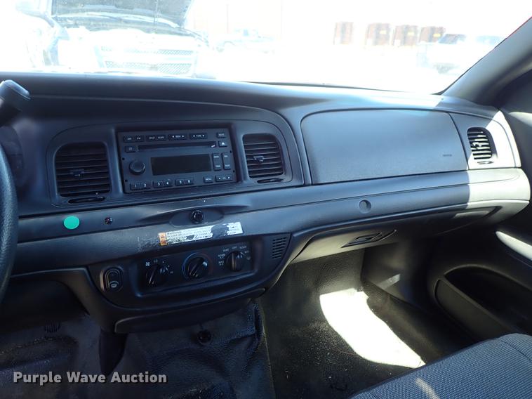 image for item DF8788 2011 Ford Crown Victoria Police Interceptor