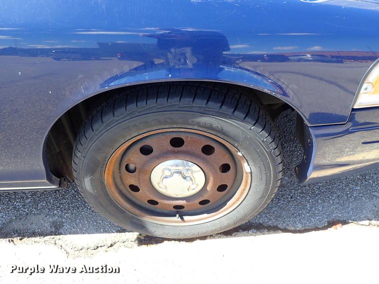 image for item DF8788 2011 Ford Crown Victoria Police Interceptor