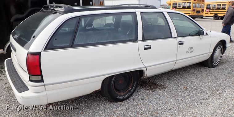 image for item DF8869 1993 Chevrolet Caprice Wagon Classic