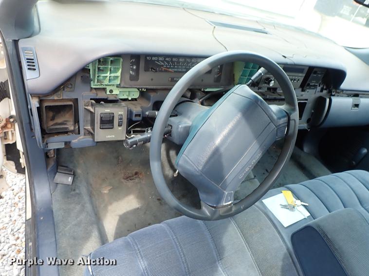 image for item DF8869 1993 Chevrolet Caprice Wagon Classic