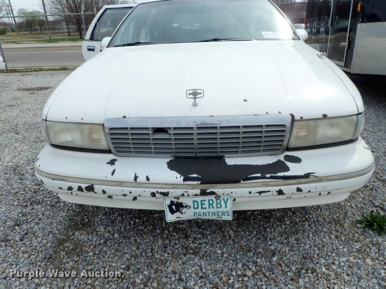 image for item DF8869 1993 Chevrolet Caprice Wagon Classic