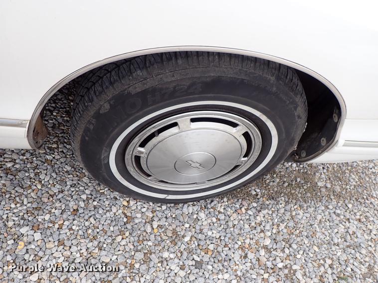 image for item DF8869 1993 Chevrolet Caprice Wagon Classic