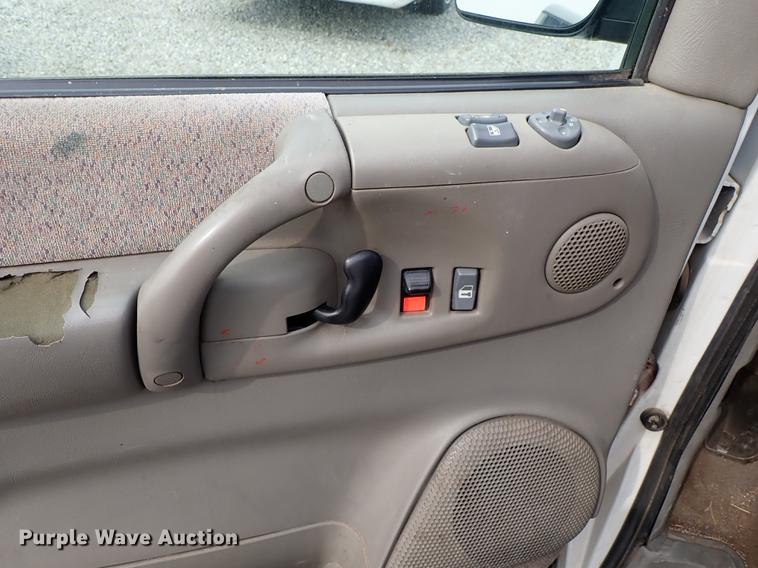 image for item DF8872 2001 Chevrolet Astro van