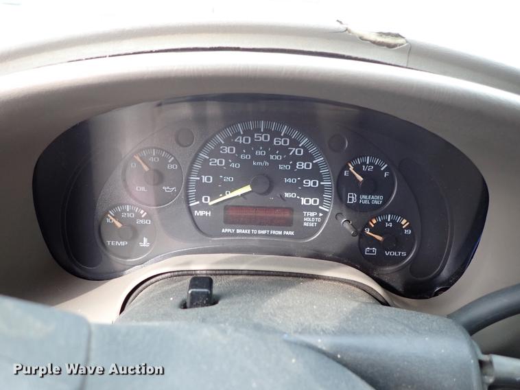 image for item DF8872 2001 Chevrolet Astro van