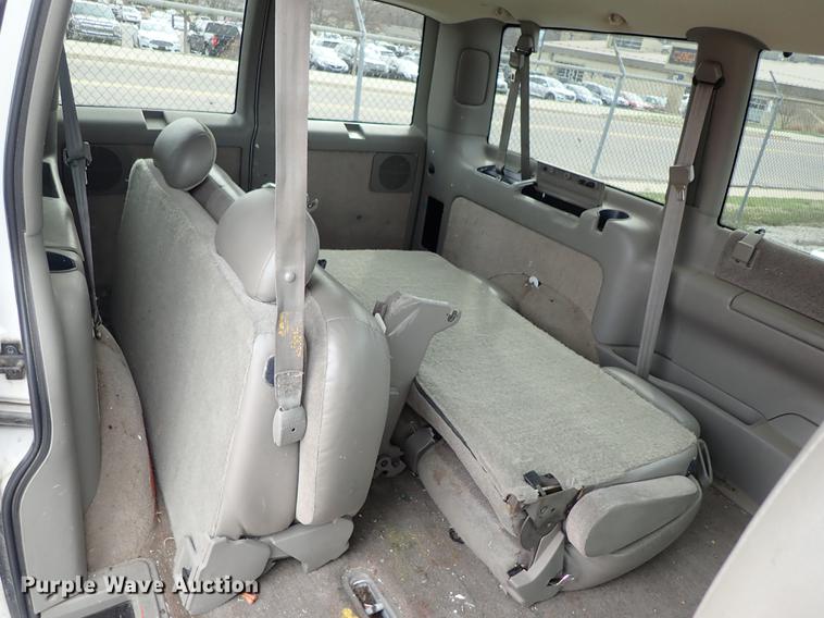image for item DF8872 2001 Chevrolet Astro van