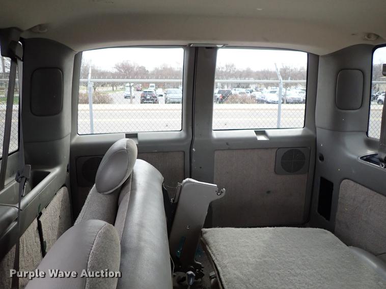 image for item DF8872 2001 Chevrolet Astro van