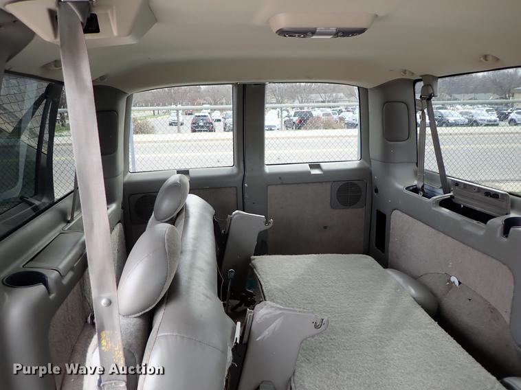 image for item DF8872 2001 Chevrolet Astro van