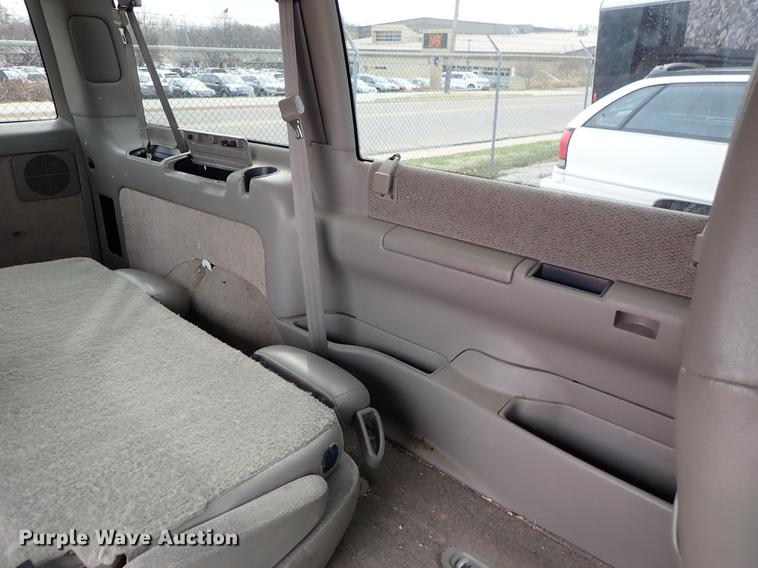 image for item DF8872 2001 Chevrolet Astro van