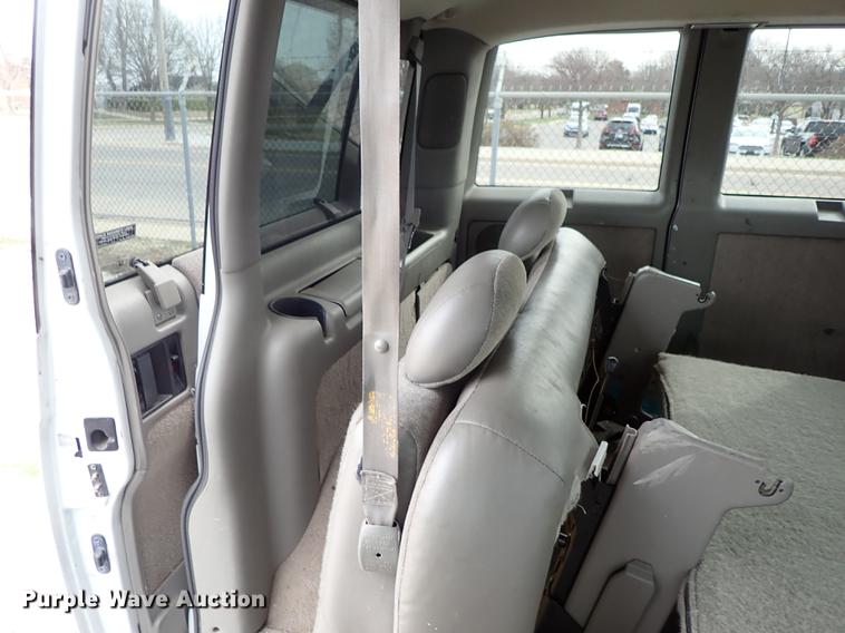 image for item DF8872 2001 Chevrolet Astro van