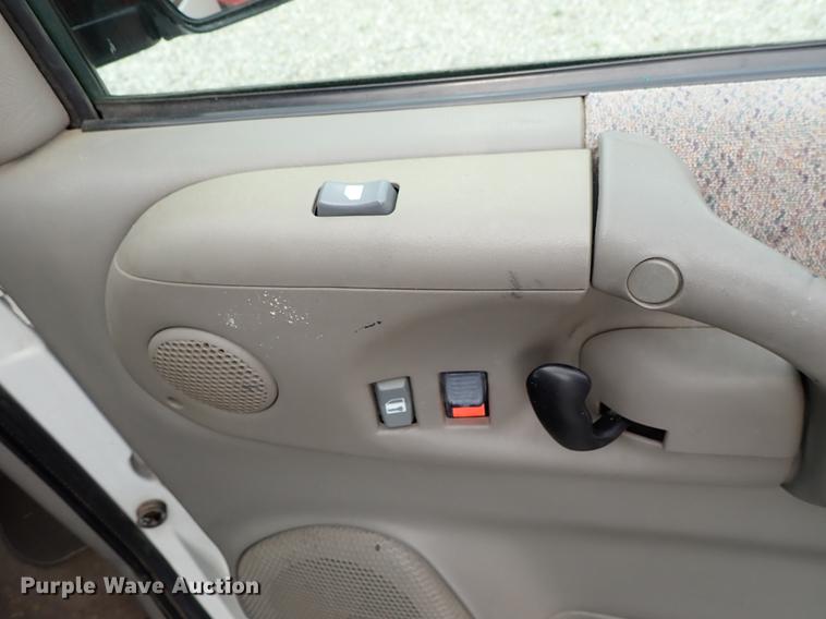 image for item DF8872 2001 Chevrolet Astro van