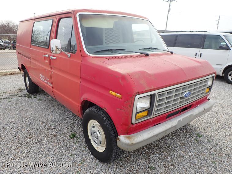 image for item DF8873 1983 Ford Econoline E150 van